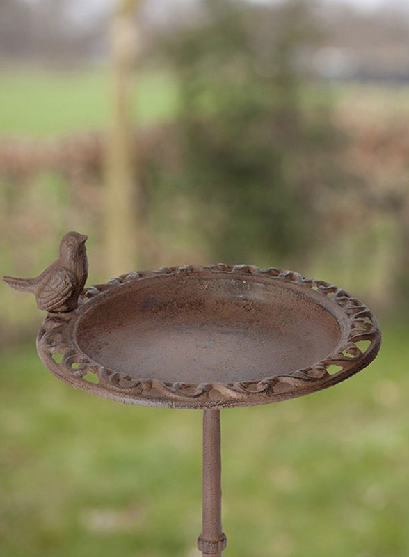 putnu dzirdinātava ar statīvu, 39 cm